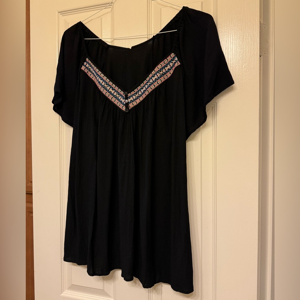 Embroidered Gauze Blouse with Flutter Sleeves by Cure